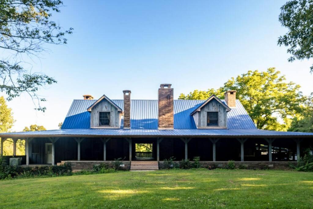 The Love Nest At Bluebird Estate Appartement Batesville Buitenkant foto