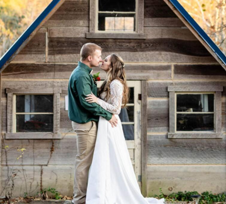 The Love Nest At Bluebird Estate Appartement Batesville Buitenkant foto