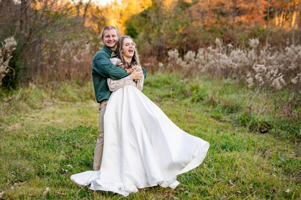 The Love Nest At Bluebird Estate Appartement Batesville Buitenkant foto